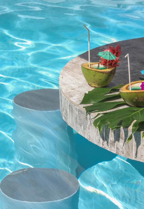 Les Hauts du Cap - Swimming Pool - Bar