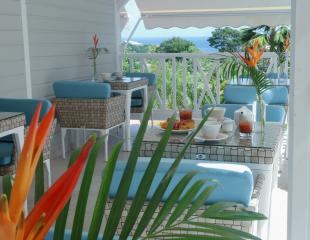 Les Hauts du Cap - Swimming Pool - Bar